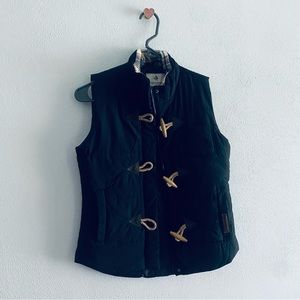 Legendary Whitetails black puffer vest